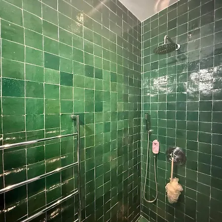 D'exception 200 M2, Terrasse París